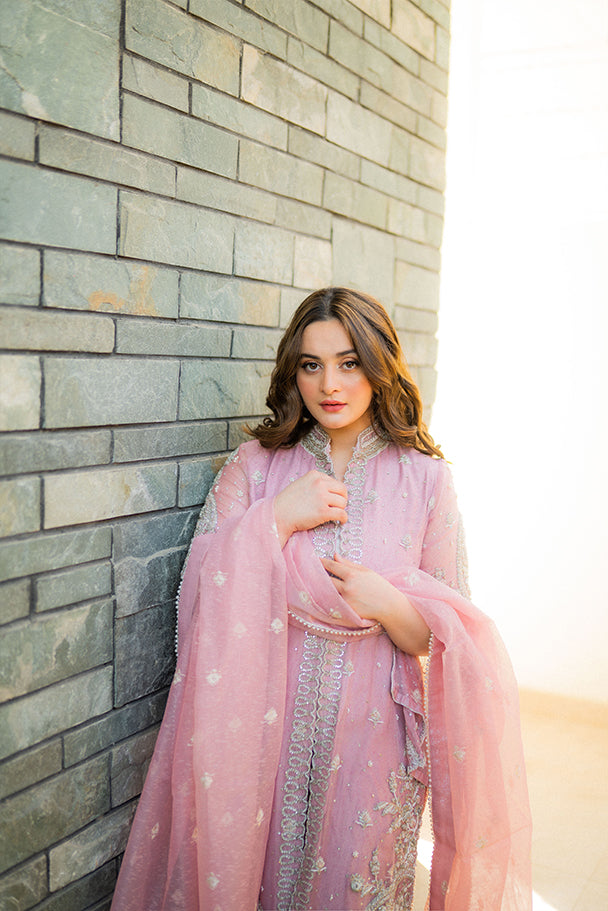Minal khan (GAMAK)