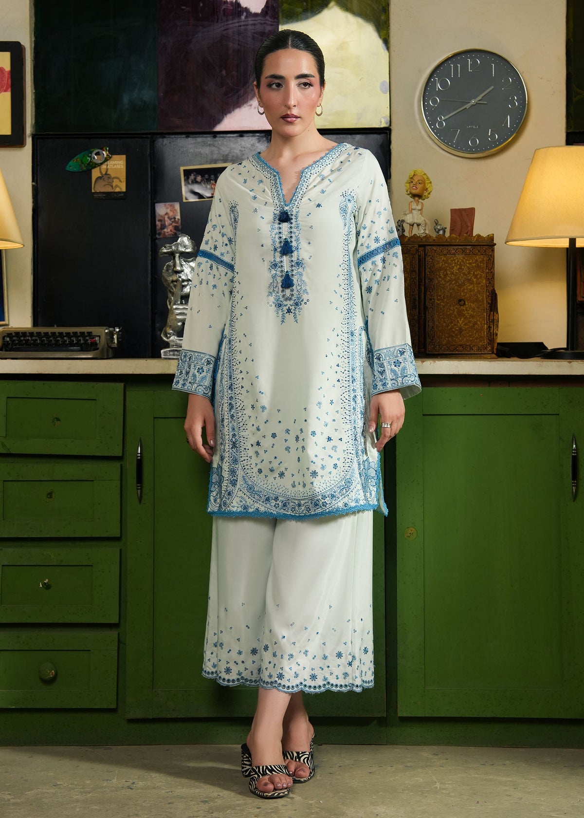 MSD-04 white blue embroidered outfit 03472