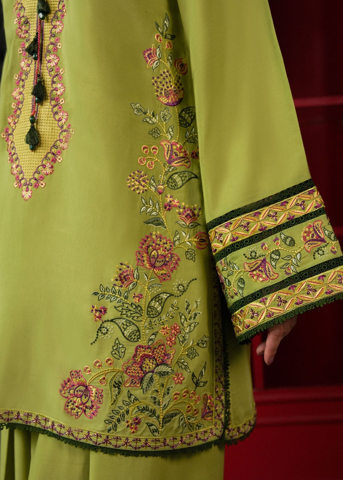 MSD-06 green outfit 03239